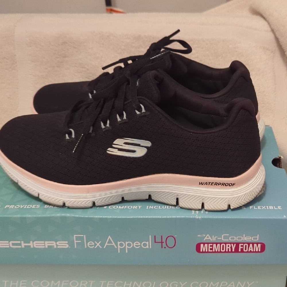 Skechers Women's Black Waterproof Sneakers